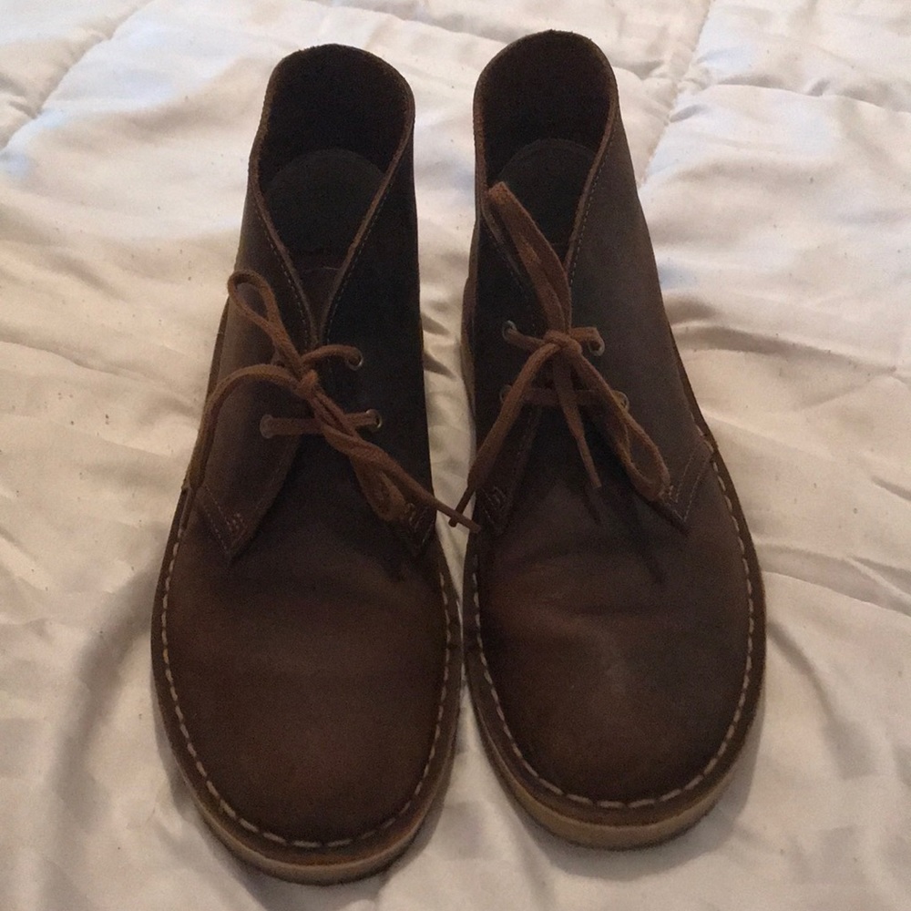 Clark’s Woman’s Desert Boot sz 8.5